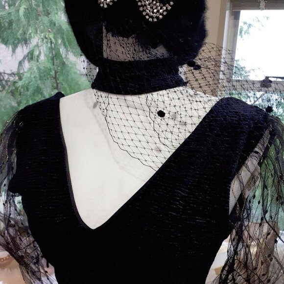NWOT TFNC black & gold tulle sleeve choker velvet mini dress - Picture 5 of 13